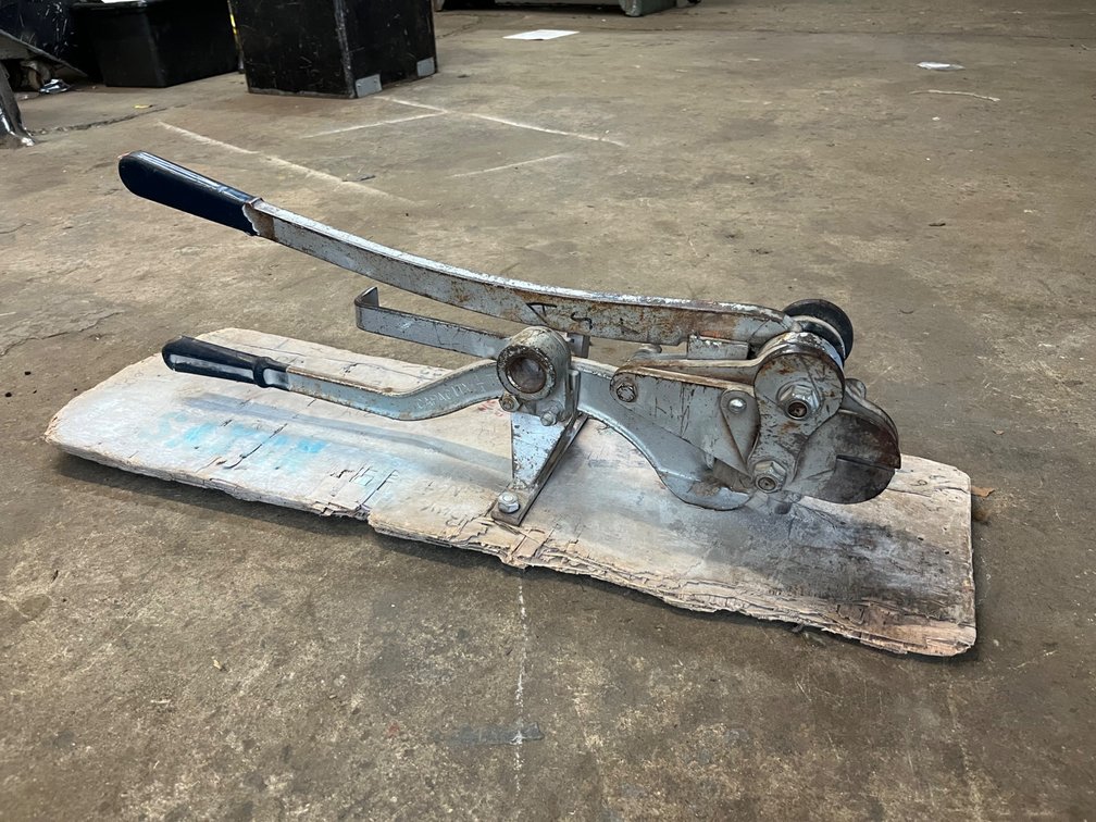 Roper Whitney No. 8 Portable Punch