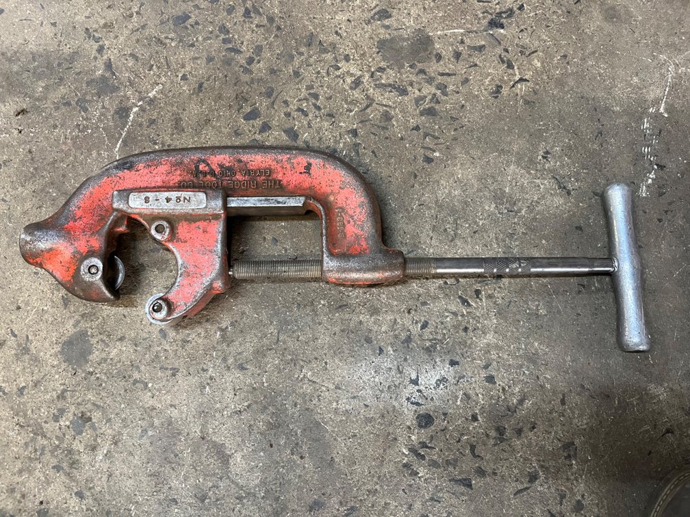Ridgid No. 4-S Heavy Duty Pipe Cutter