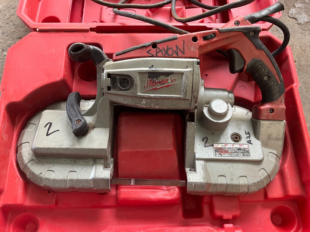 Milwaukee 6230N Corded Variable Speed Deep Cut Bandsaw