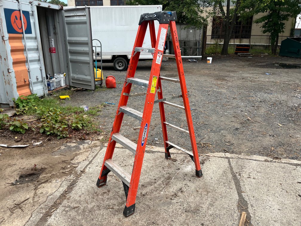 Werner 6' Fiberglass Step Ladder