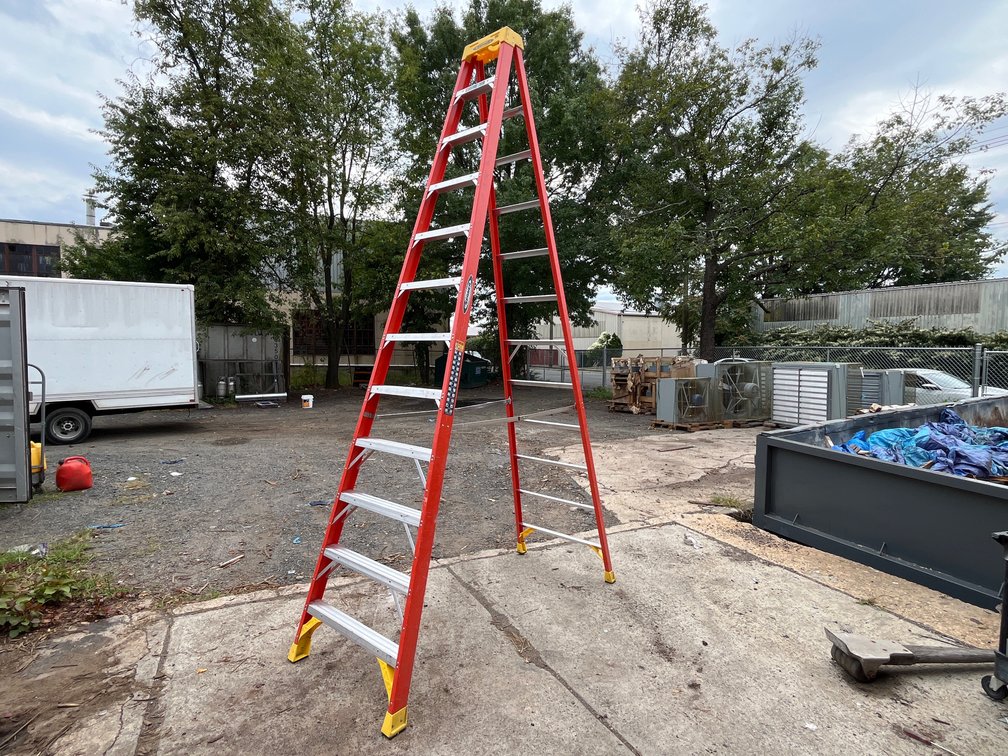 Werner 12' Fiberglass Step Ladder