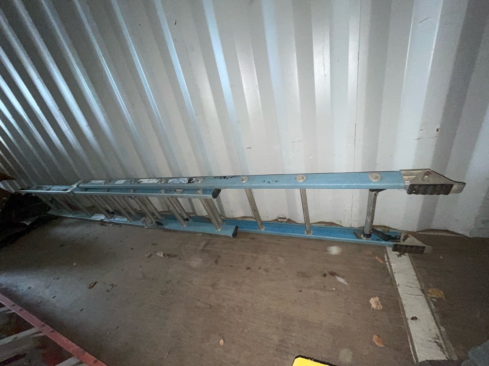 Werner 16' Fiberglass Extension Ladder