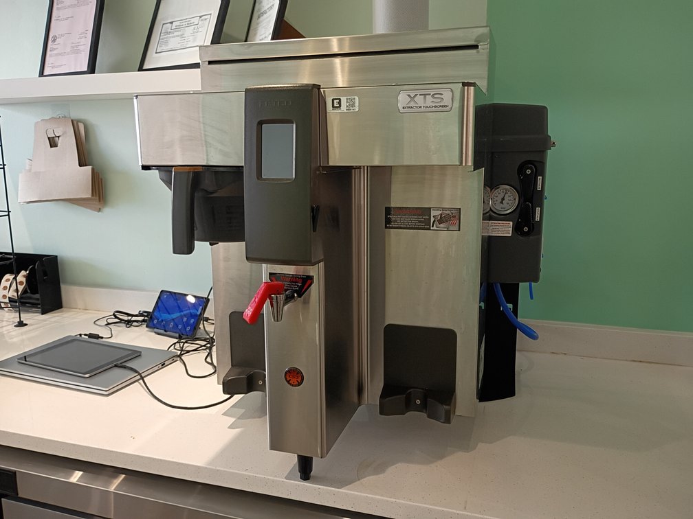 Fetco XTS, Commercial Coffee Brewer