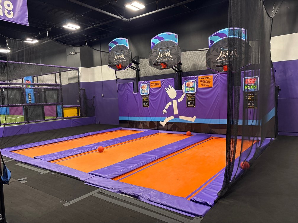 Fun Spot 3-Lane Basketball Trampoline