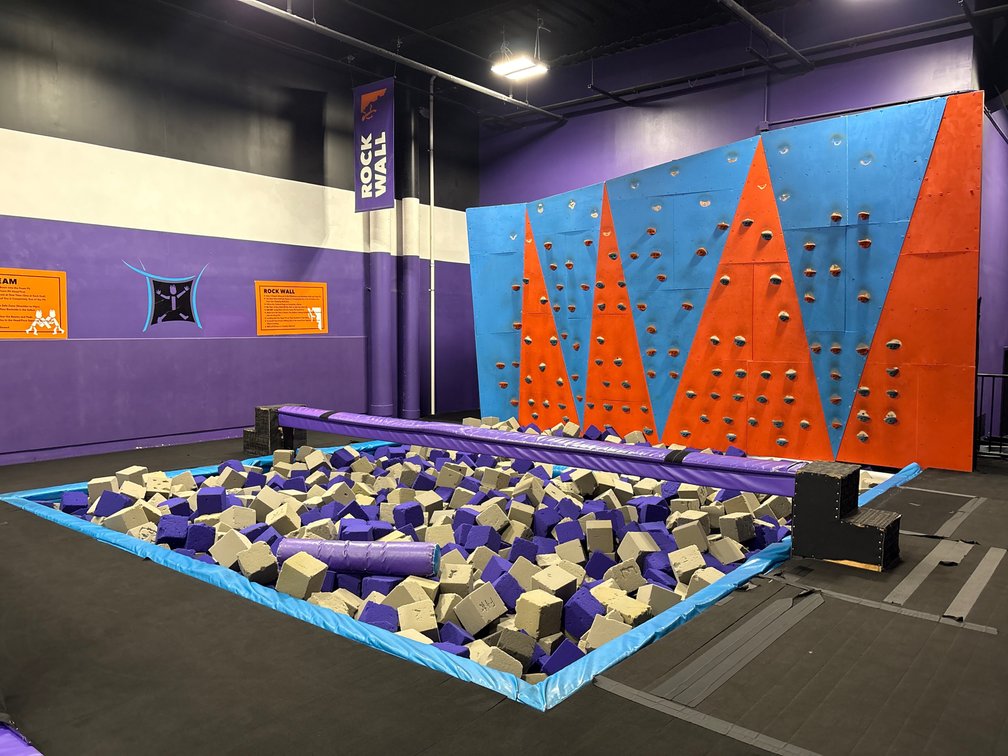 Fun Spot Battle Beam Foam Pit