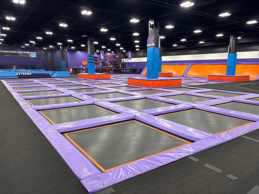 Fun Spot 68-Square Sport Court w/Spring Wall