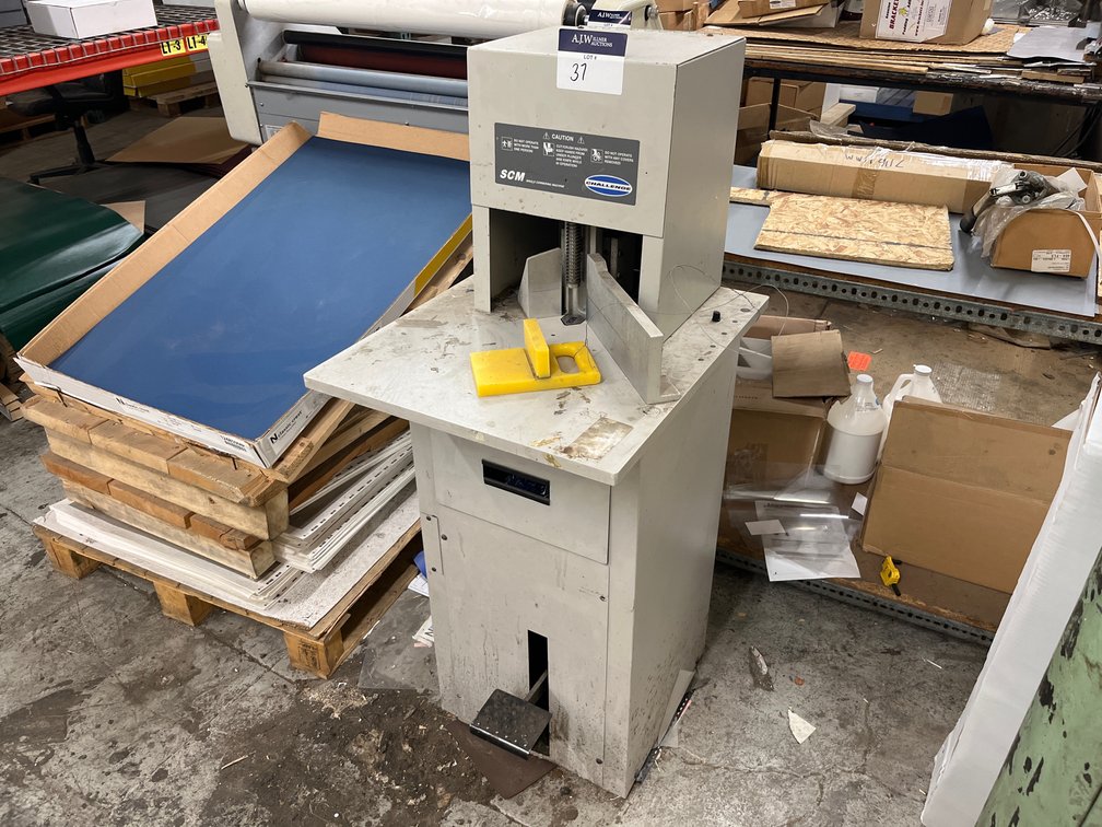 Challenge Manual Paper Single Cornering Machine
