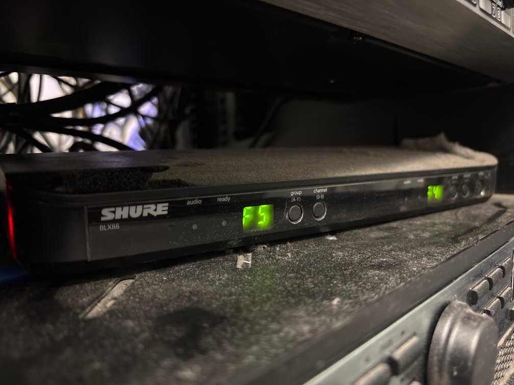 Shure BLX88 Dual Wireless Receiver