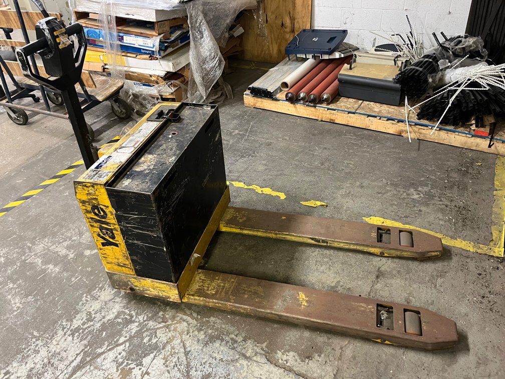 Yale 4,000lb Capacity 24V Electric Pallet Jack
