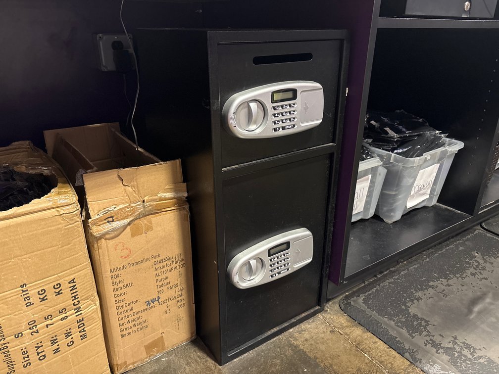 2-Compartment Electric Face Drop Safe
