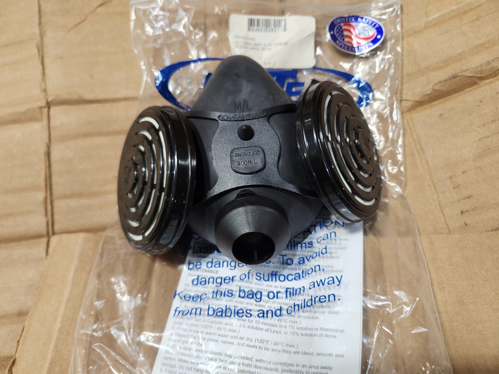 {case} Dentec 400ML Half-Mask Respirator w/ N95