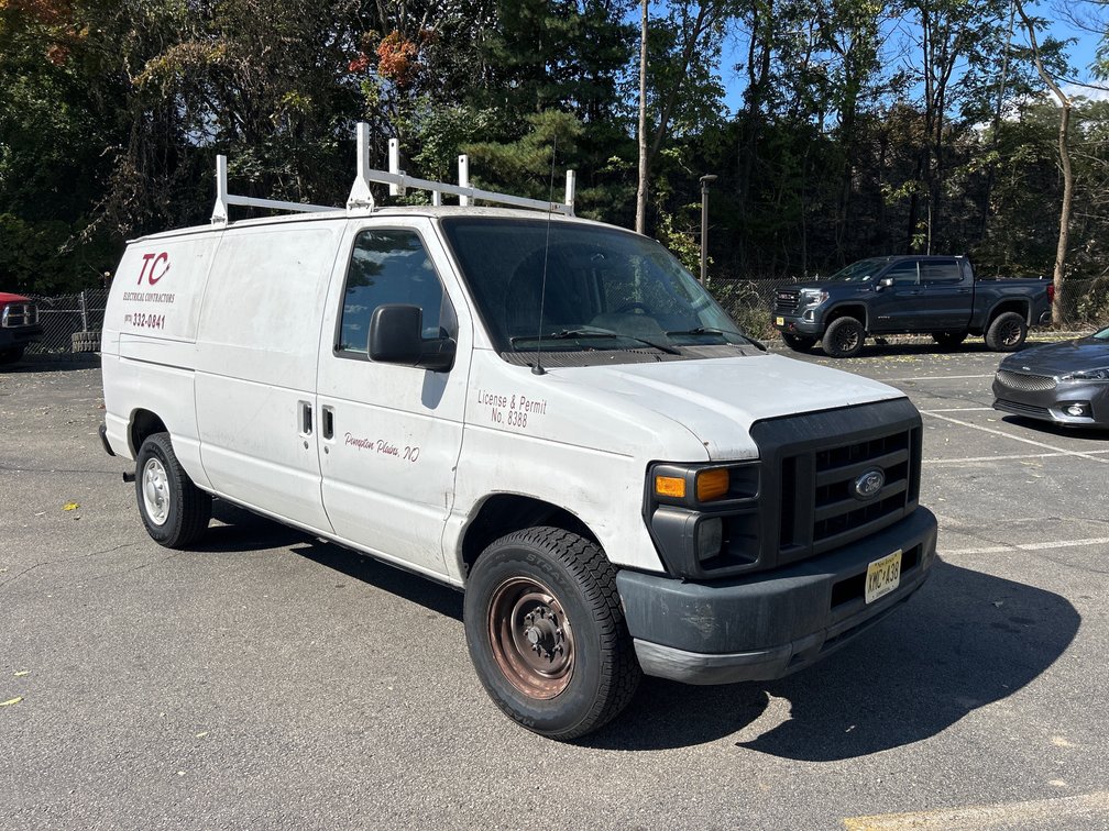 2011 Ford E-250 Super Duty Cargo Van