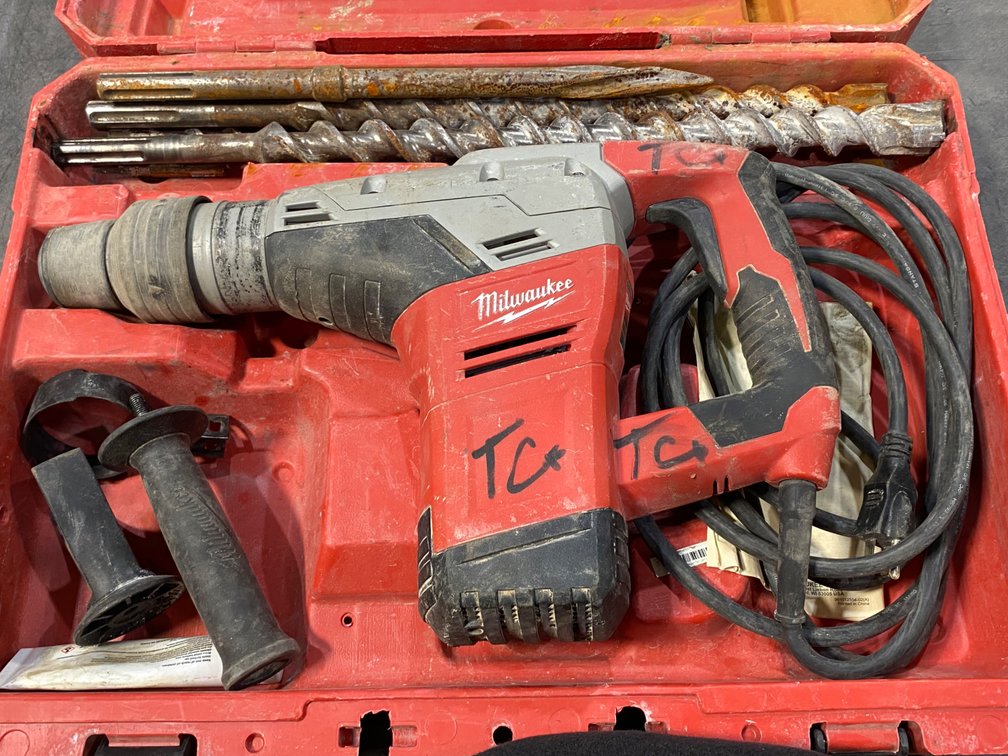 Milwaukee 1-9/16" Corded SDS-Max Rotary Hammer