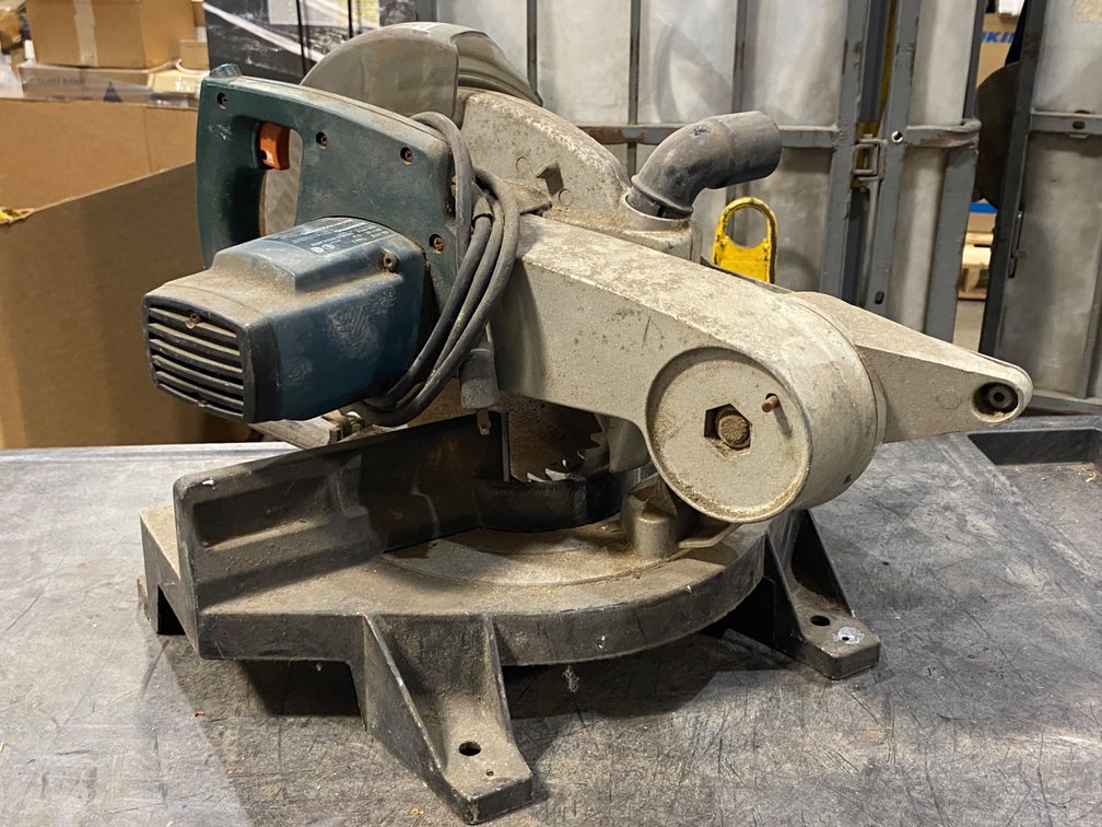 Black & Decker 10" Corded Miter Saw
