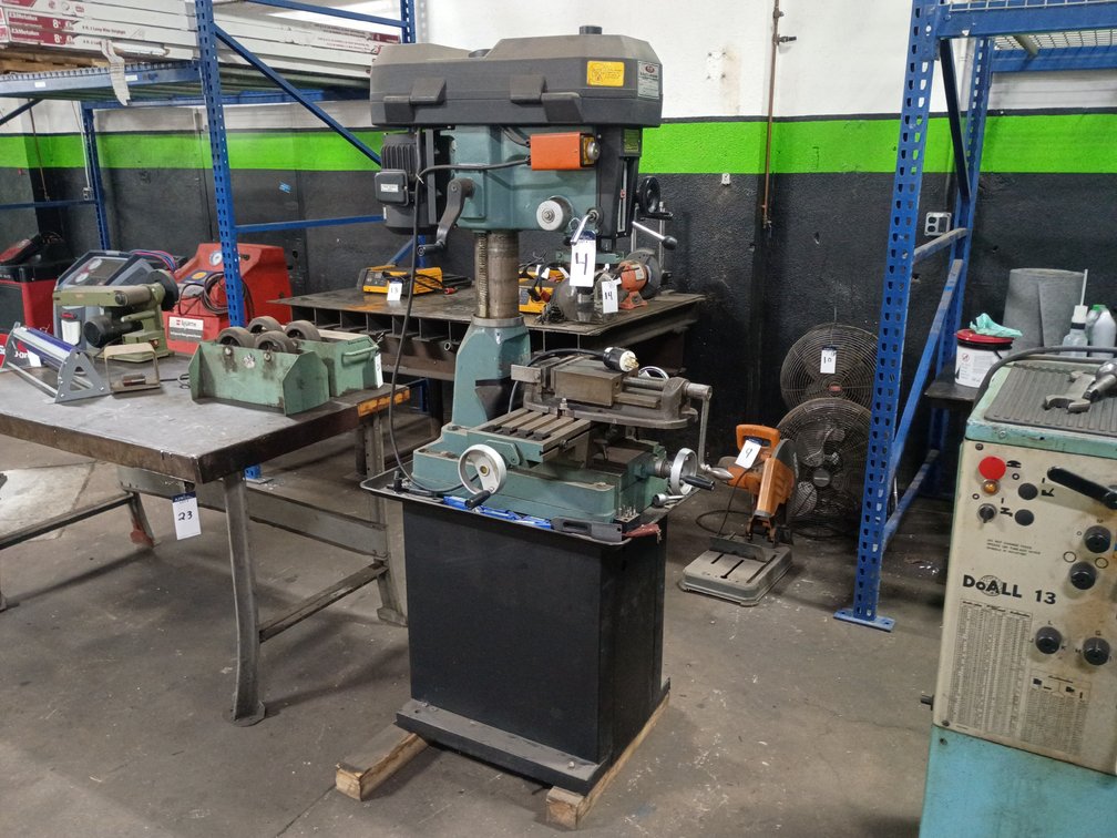 Rutland Vertical Milling & Drilling Machine