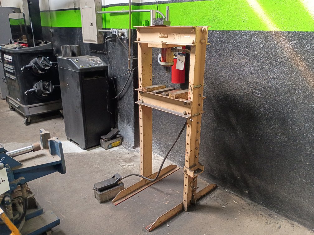 Snap-On Hydraulic Press