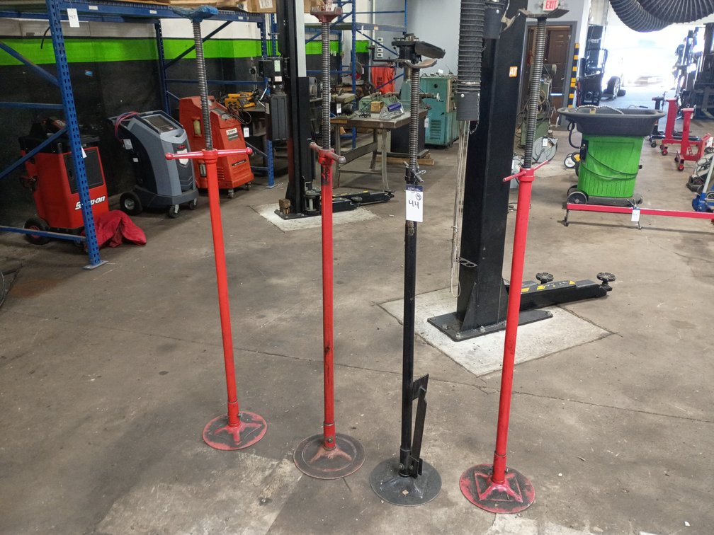 {each} Ass't 3/4-Ton Under Hoist Stand