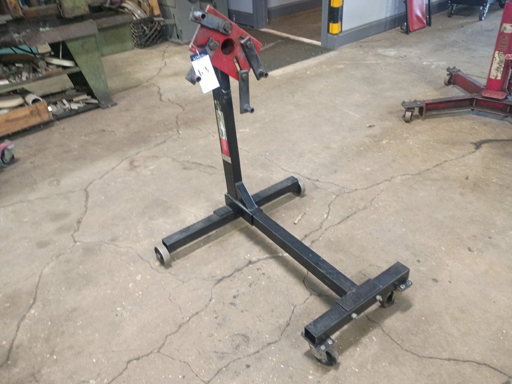 Omega 750lb Capacity Engine Stand