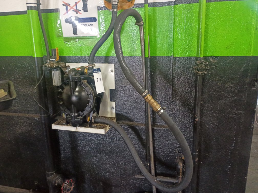 Diaphragm Pump w/ Hose and Recovery Wand