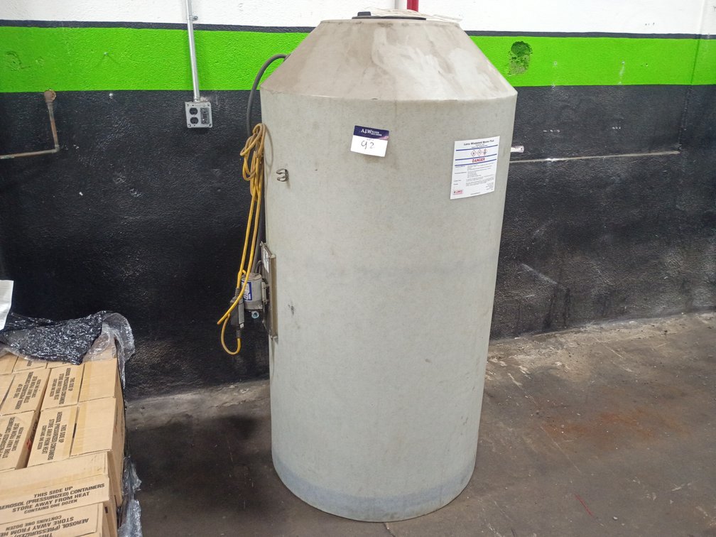 Safety-Kleen Washer Fluid Poly Tank w/ Dispenser
