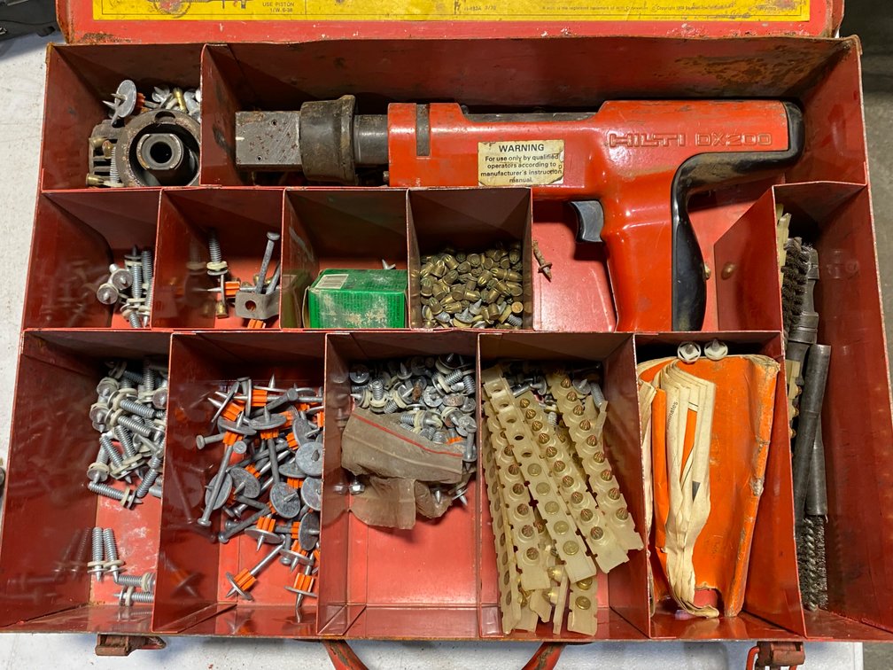 Hilti DX 200 Powder-Actuated Fastening Tool w/ Accessories