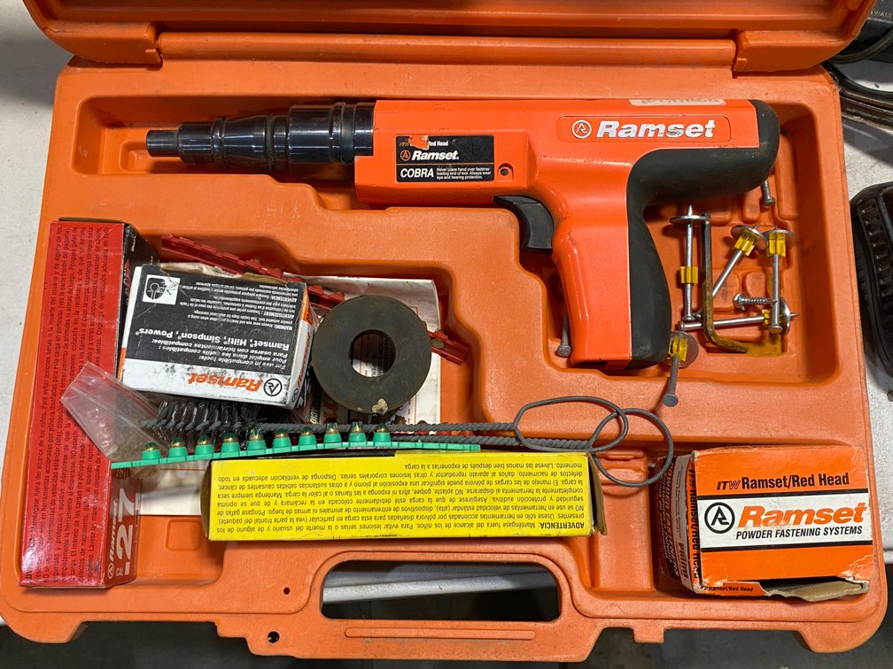 Ramset Cobra Plus Powder-Actuated Fastening Tool w/ Case