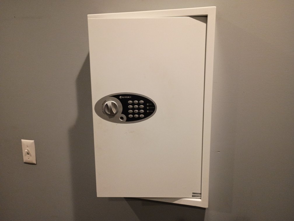 Barska Digital Combination Wall-Mounted Key Safe
