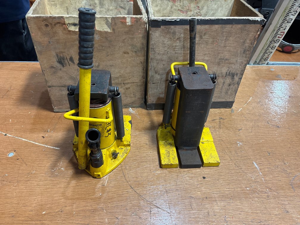 Hydrafore 5-Ton Hydraulic Toe-Jack Pair