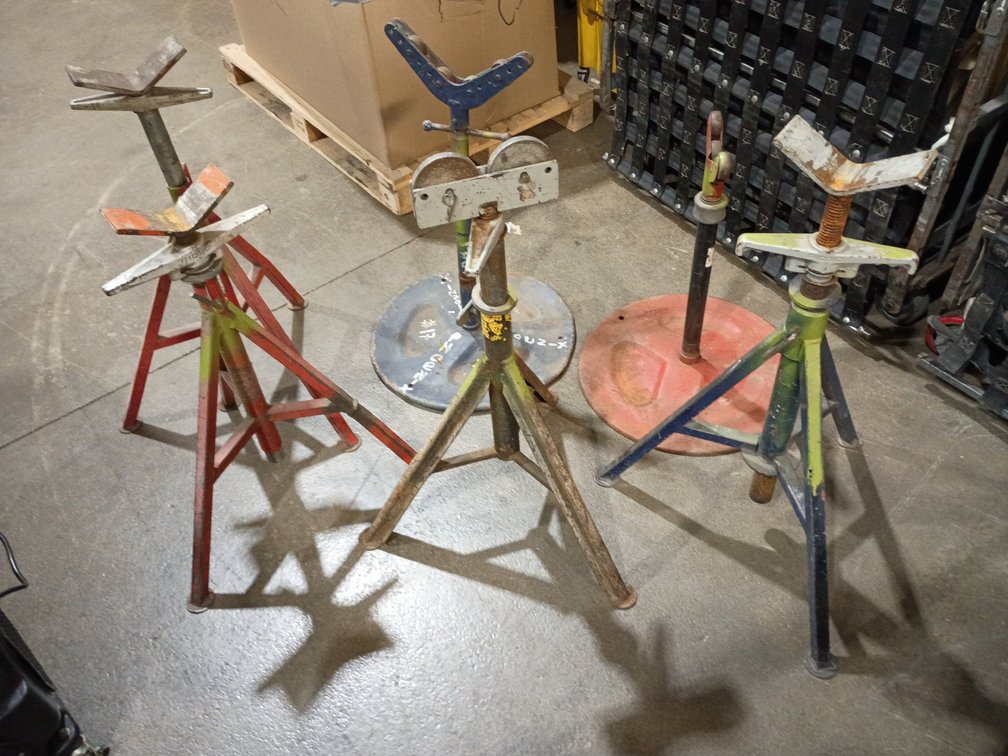 {each} Ass't Pipe Stands