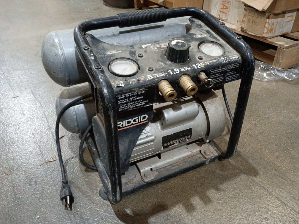 RIDGID 1hp 135PSI Air Compressor