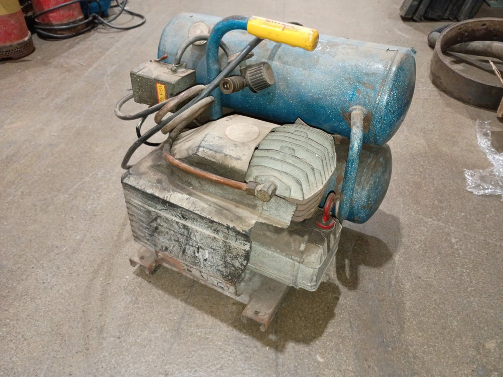 Engle Hand Carry Air Compressor