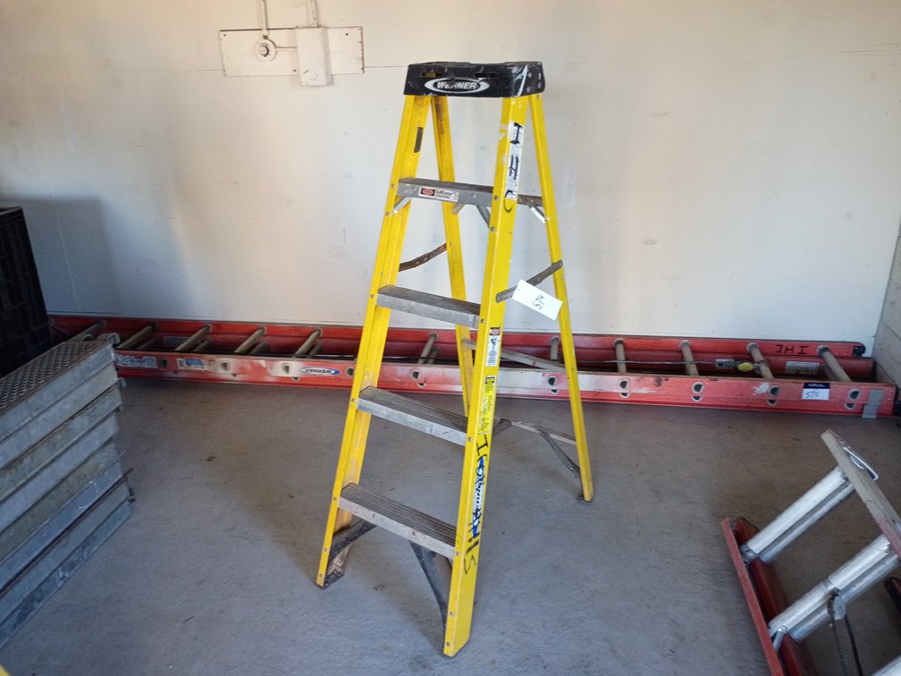 Werner 5' Fiberglass Step Ladder