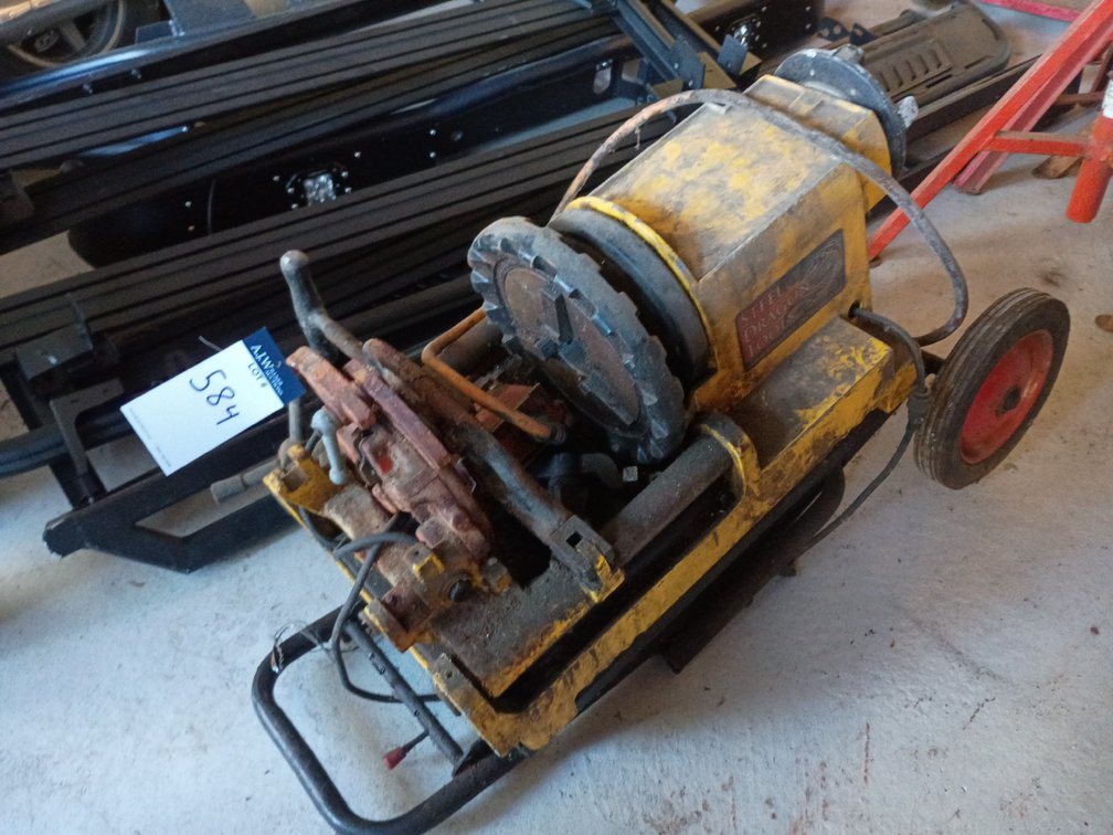 Steel Dragon Tools 300 Compact Pipe Threading Machine