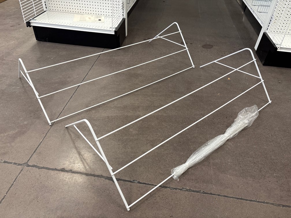 {each} 8' Pinata Rack Sets