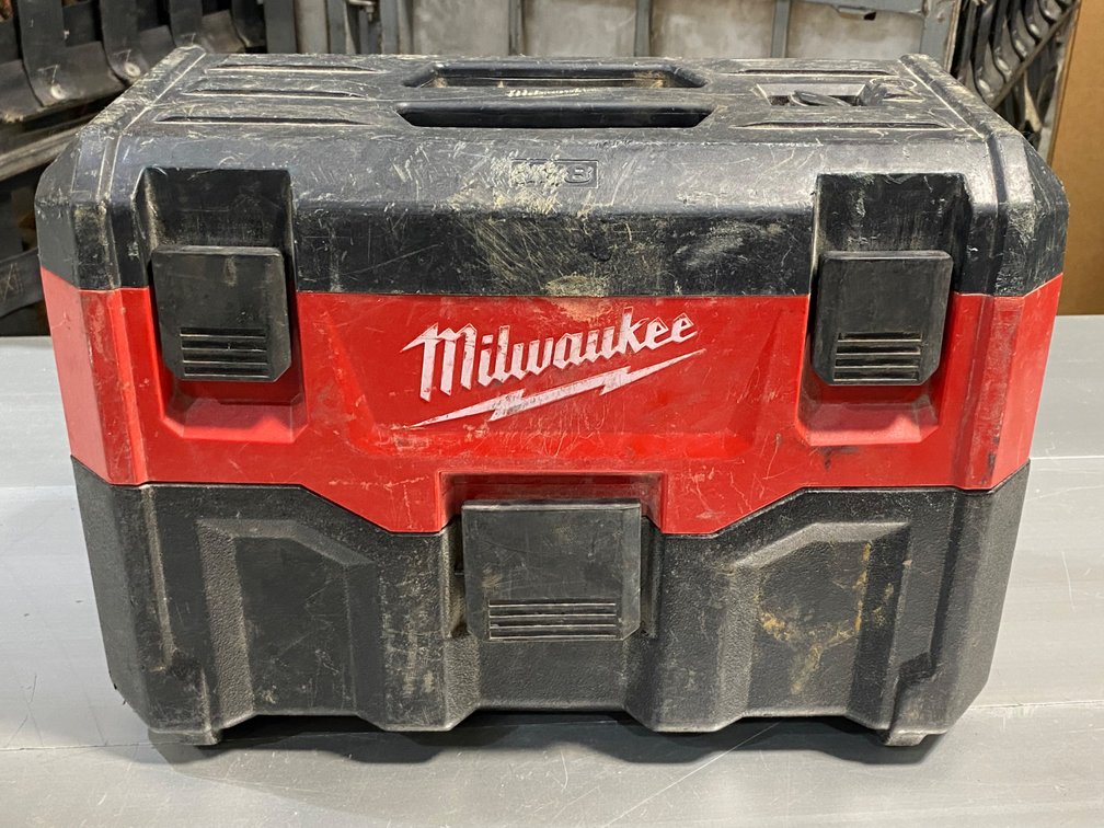 Milwaukee 0880-20 2Gal Wet/Dry Vacuum