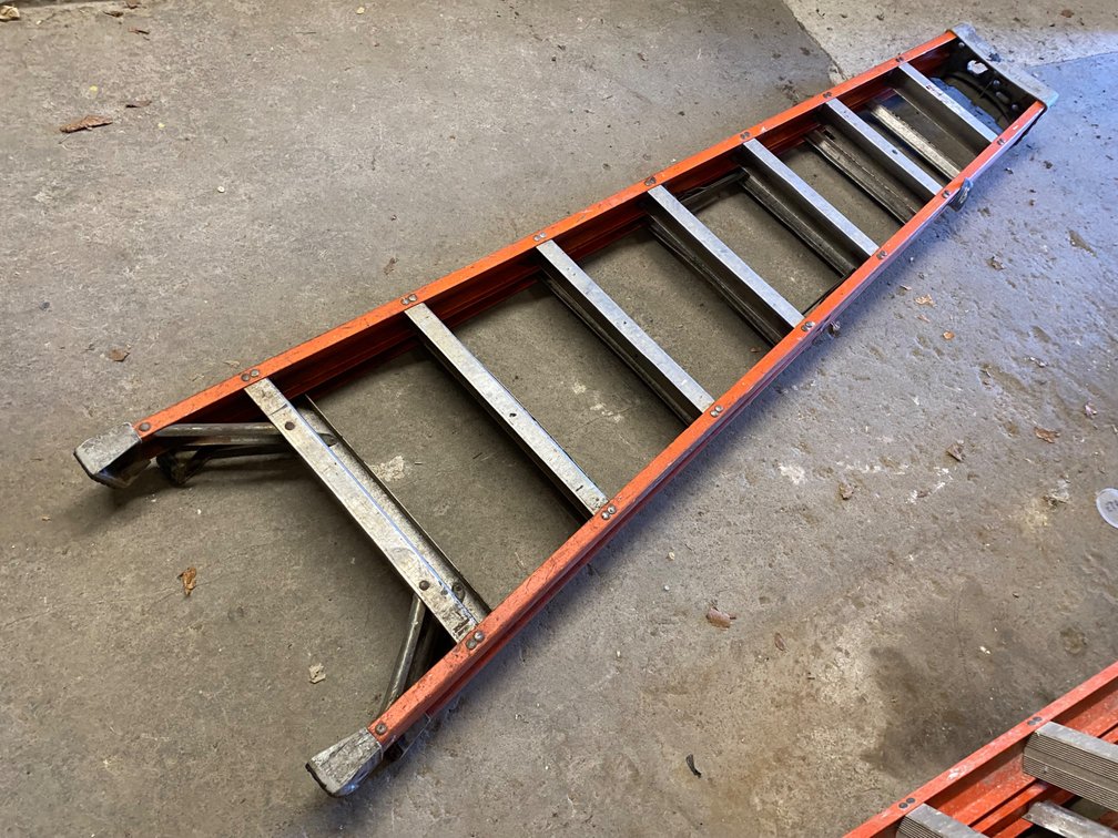 Louisville 8' Fiberglass Step Ladder