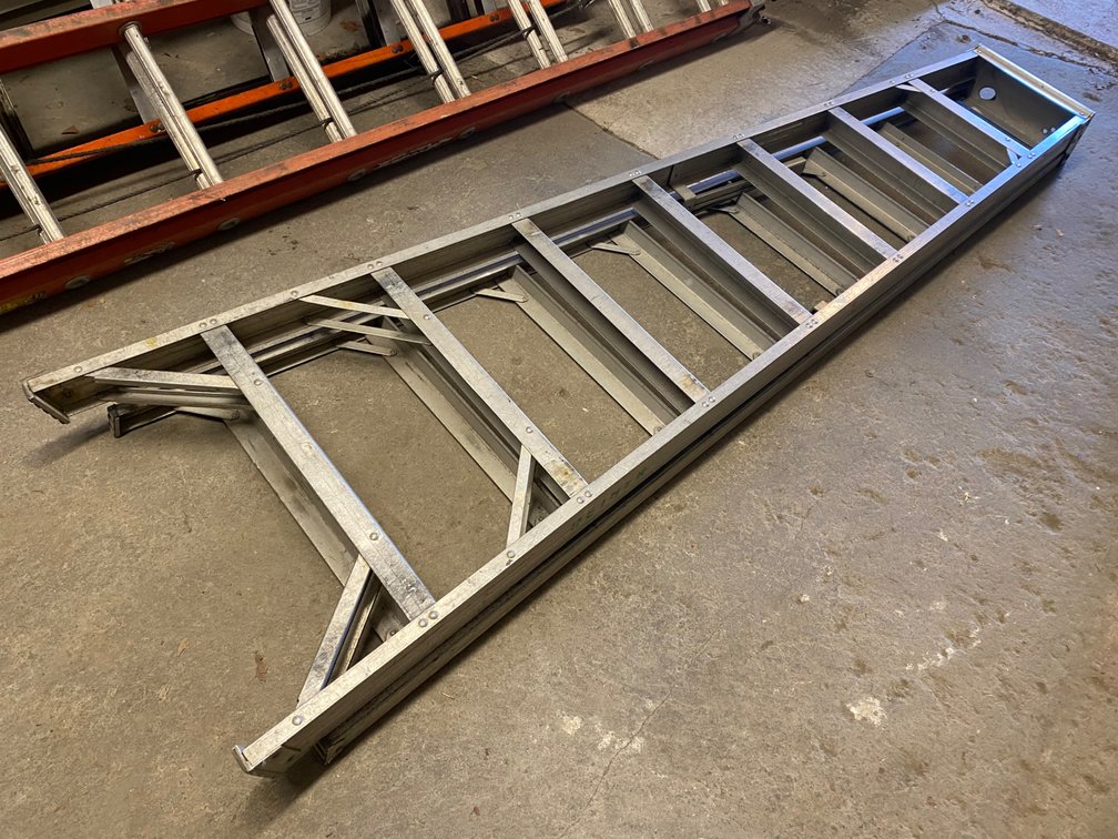 8' Aluminum Step Ladder