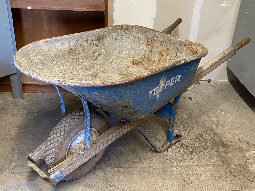 Truper Steel Wheelbarrow