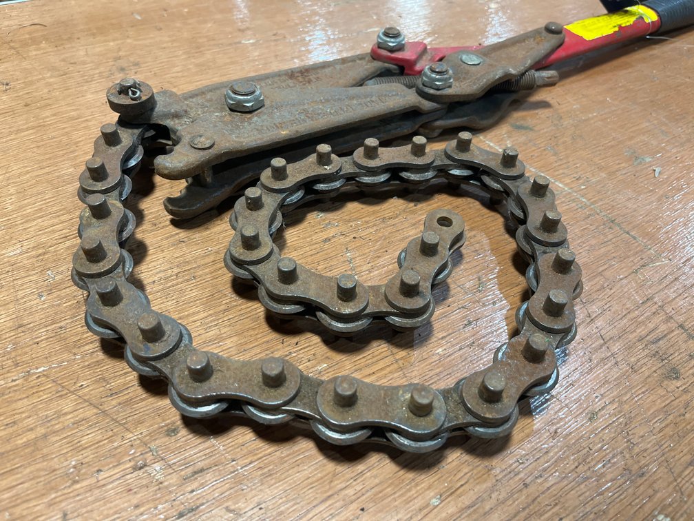 Wheeler Chain Pipe Cutter
