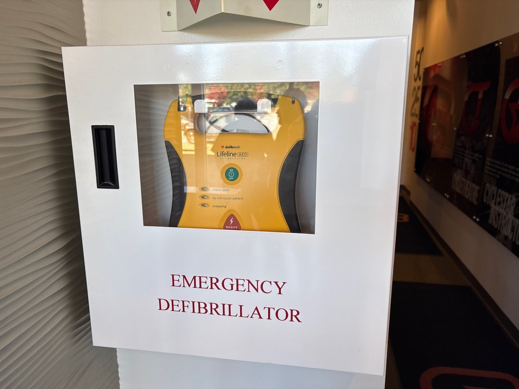 Defibtech Lifeline AED Defibrillator (Expired & Needs Battery)