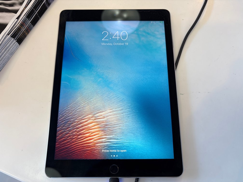 {each} Apple iPad Air 2, Model A1566