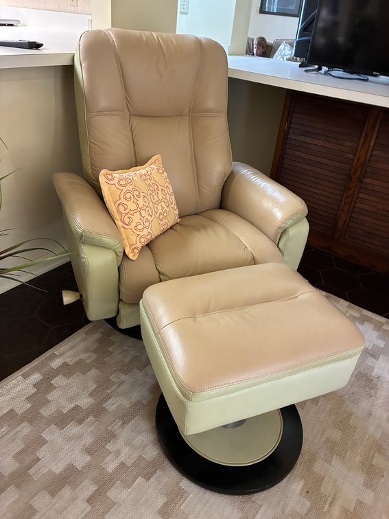 Swivel Chair with Storage Ottoman