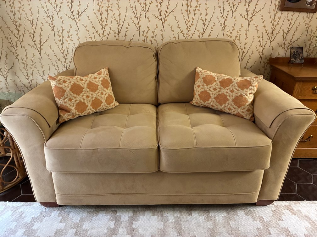 La-Z-Boy Loveseat