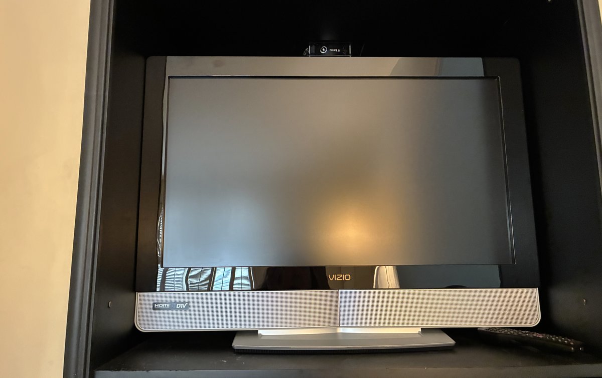 Vizio 32in Widescreen LCD HDTV