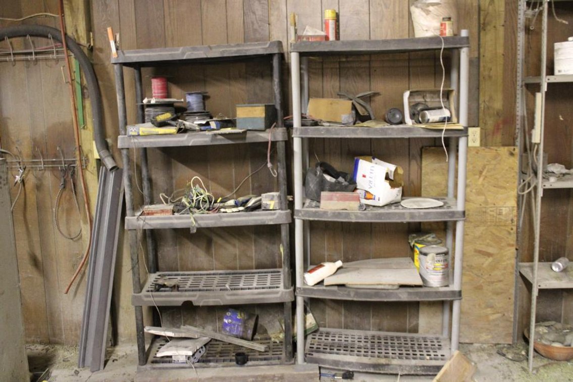 SHELVES AND CONTETNS