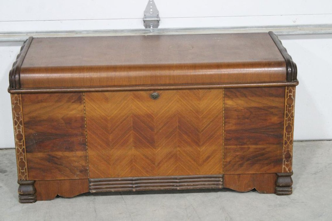 VINTAGE CEDAR CHEST