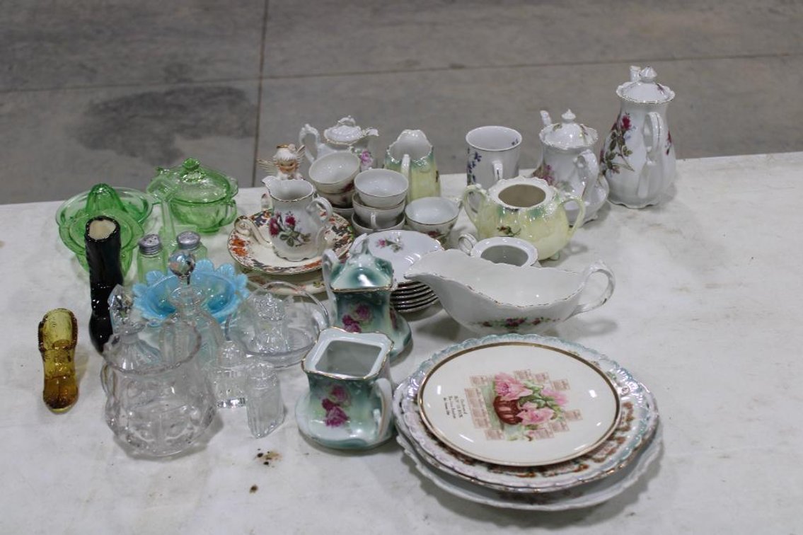CHINA AND GLASSWARE