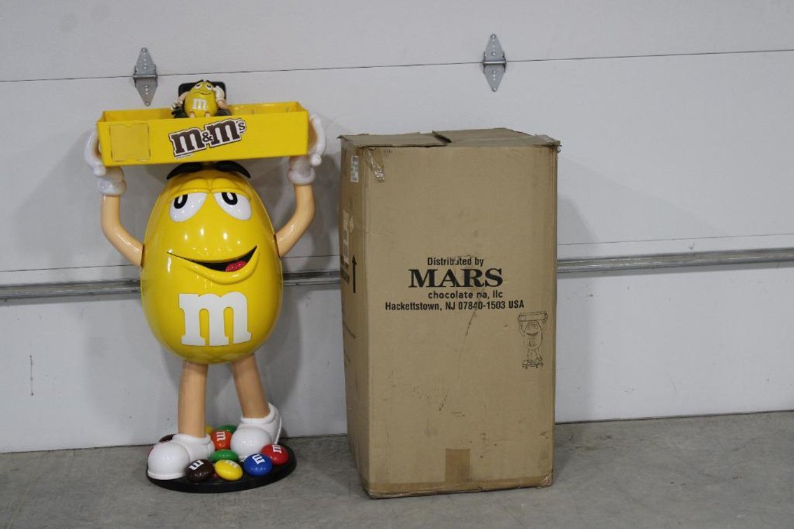 M&M'S DISPLAYS