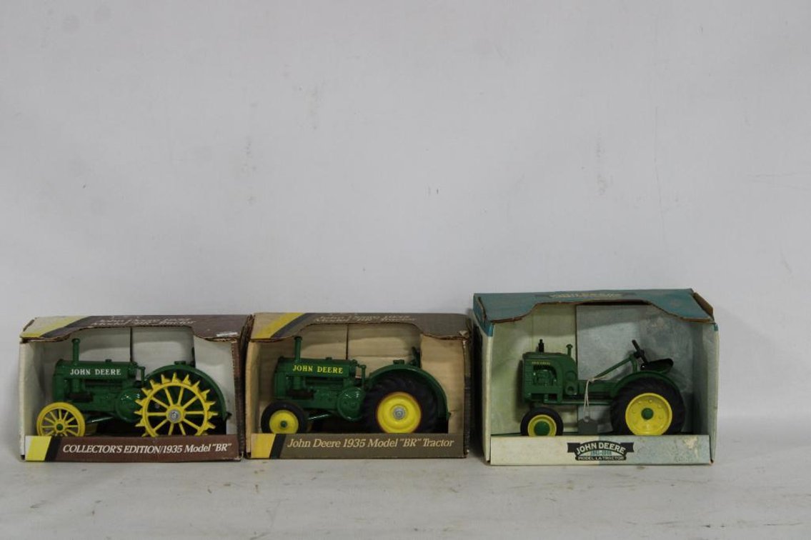 JOHN DEERE DIE CAST IN BOX