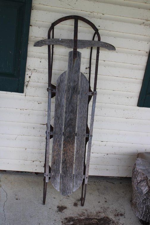 VINTAGE SLED